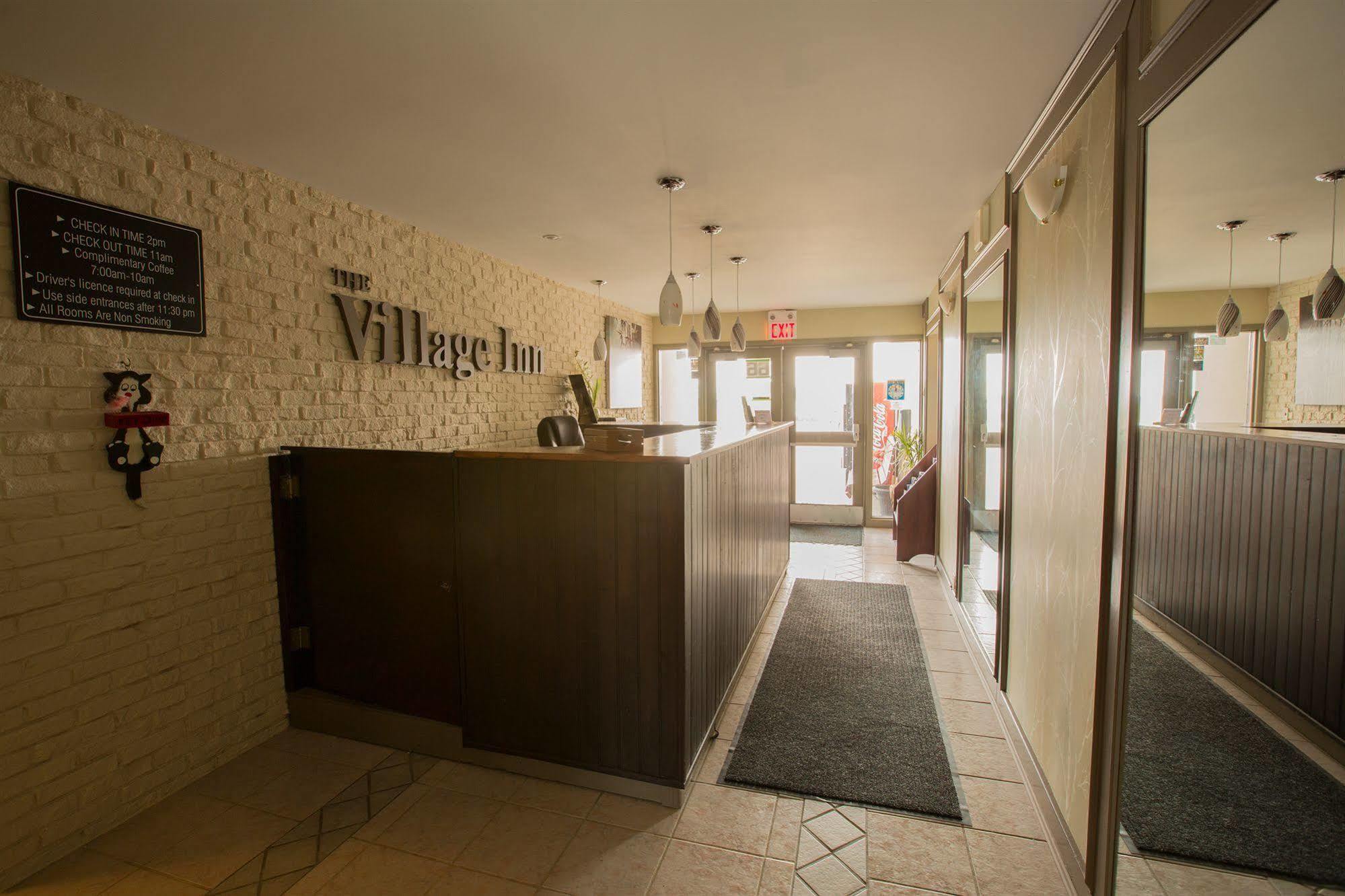 The Village Inn Elora Ngoại thất bức ảnh